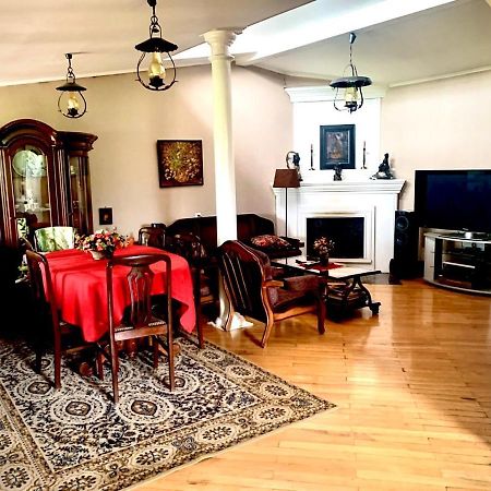Polonia Tbilisi House Hotel Bagian luar foto