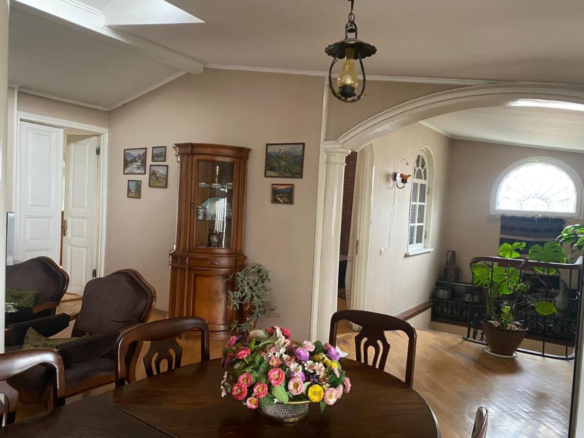 Polonia Tbilisi House Hotel Bagian luar foto