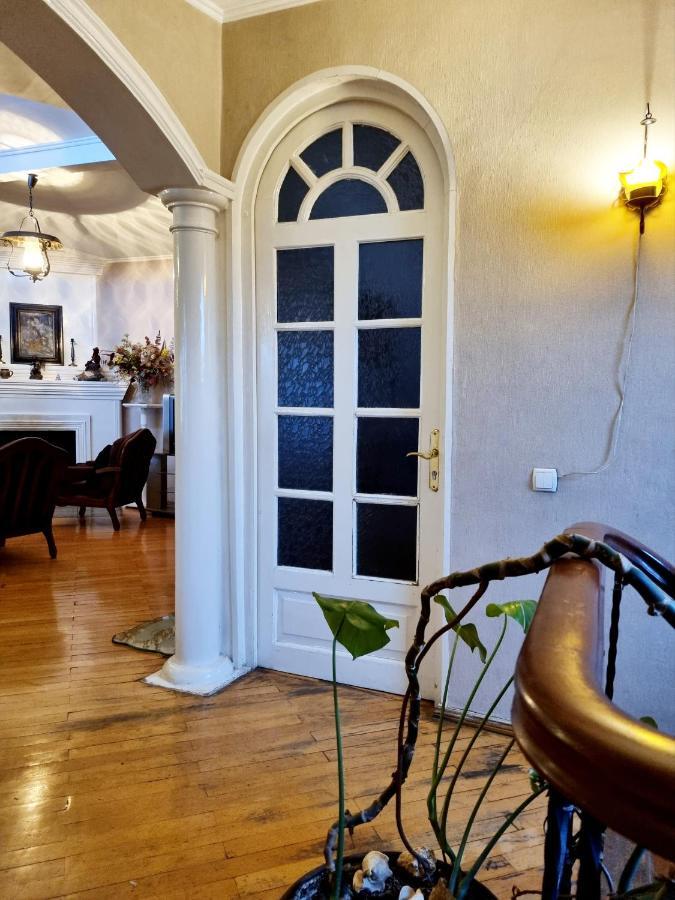 Polonia Tbilisi House Hotel Bagian luar foto