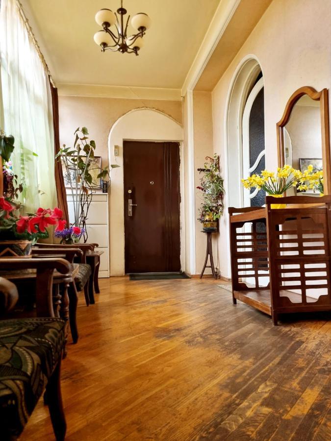 Polonia Tbilisi House Hotel Bagian luar foto
