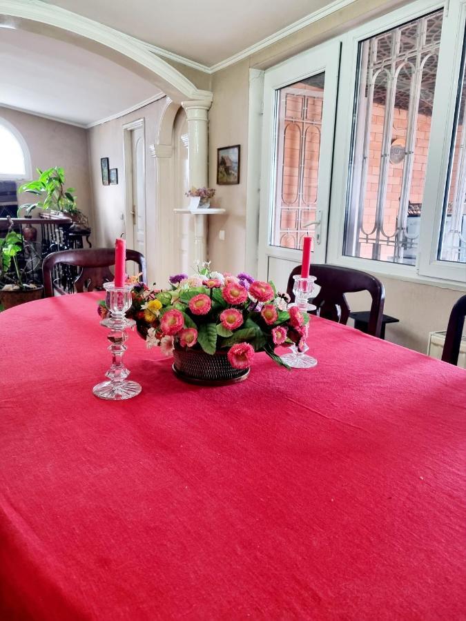 Polonia Tbilisi House Hotel Bagian luar foto