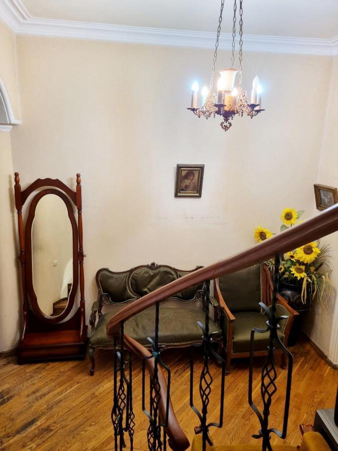 Polonia Tbilisi House Hotel Bagian luar foto