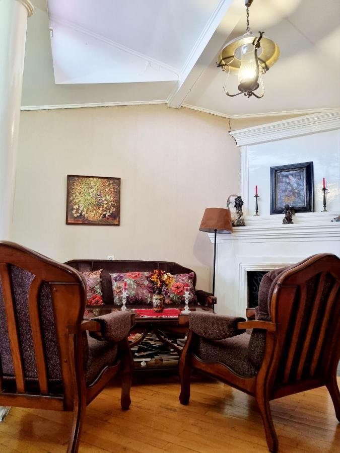 Polonia Tbilisi House Hotel Bagian luar foto