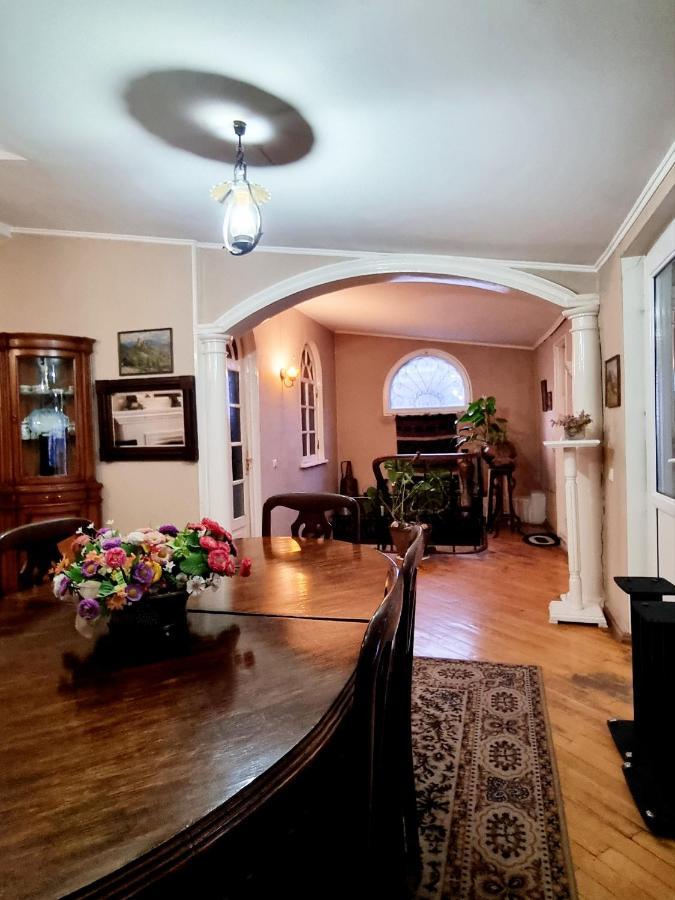 Polonia Tbilisi House Hotel Bagian luar foto