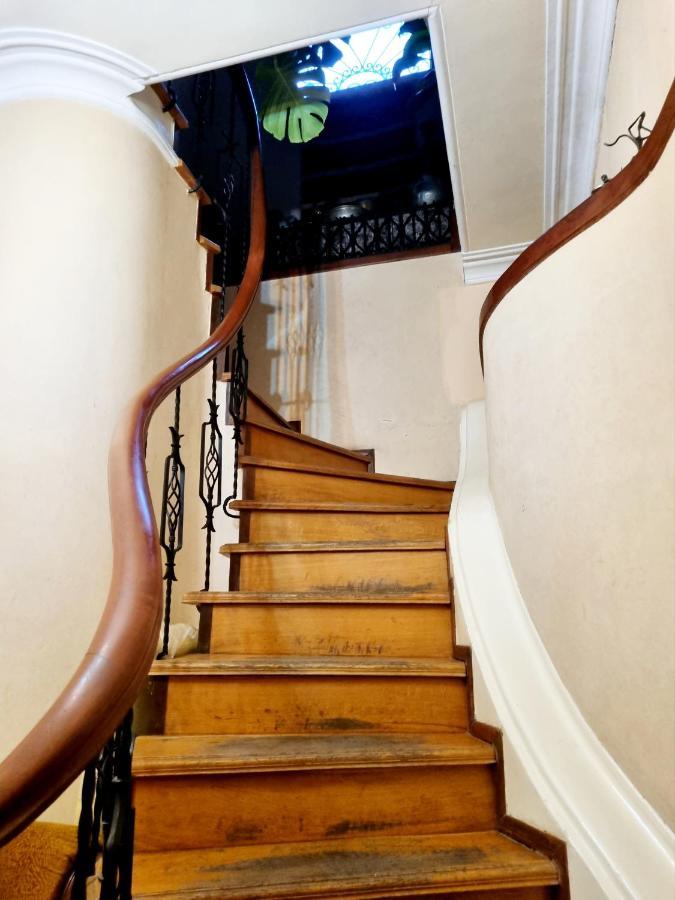 Polonia Tbilisi House Hotel Bagian luar foto