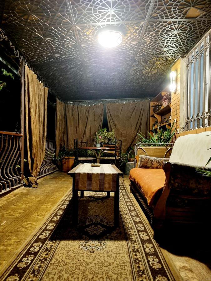 Polonia Tbilisi House Hotel Bagian luar foto