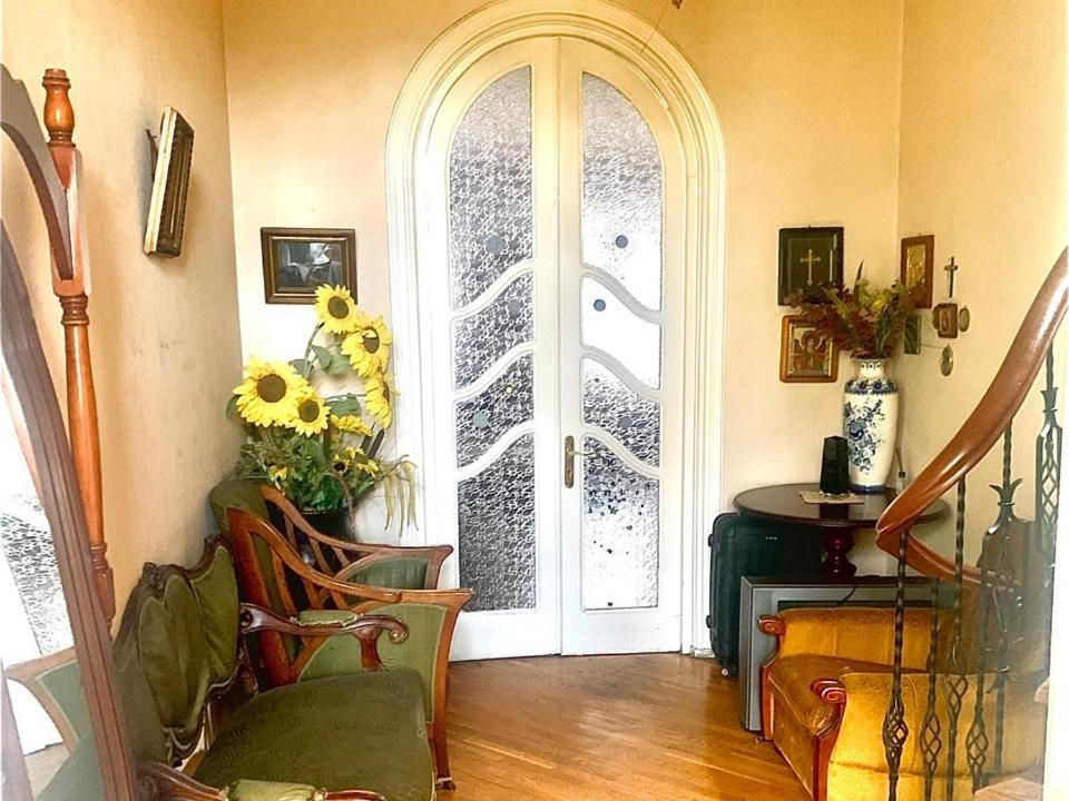 Polonia Tbilisi House Hotel Bagian luar foto