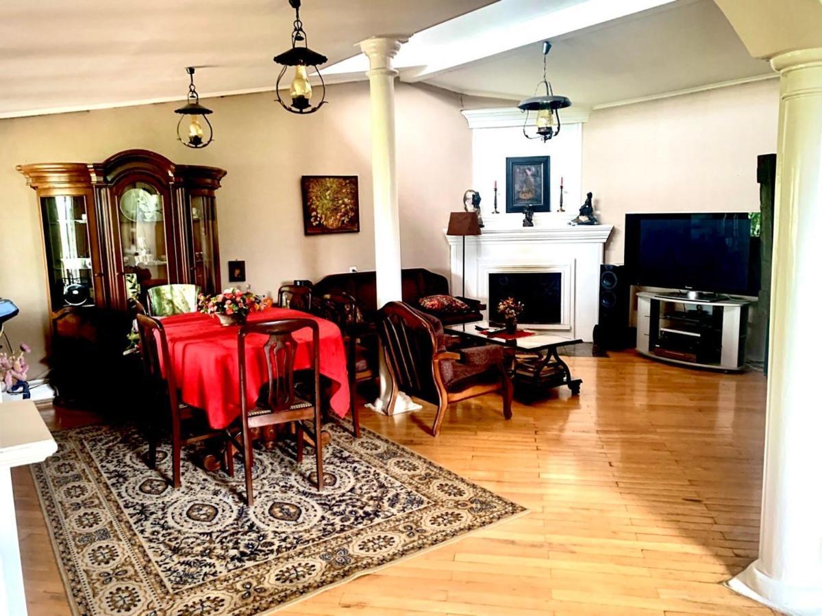 Polonia Tbilisi House Hotel Bagian luar foto