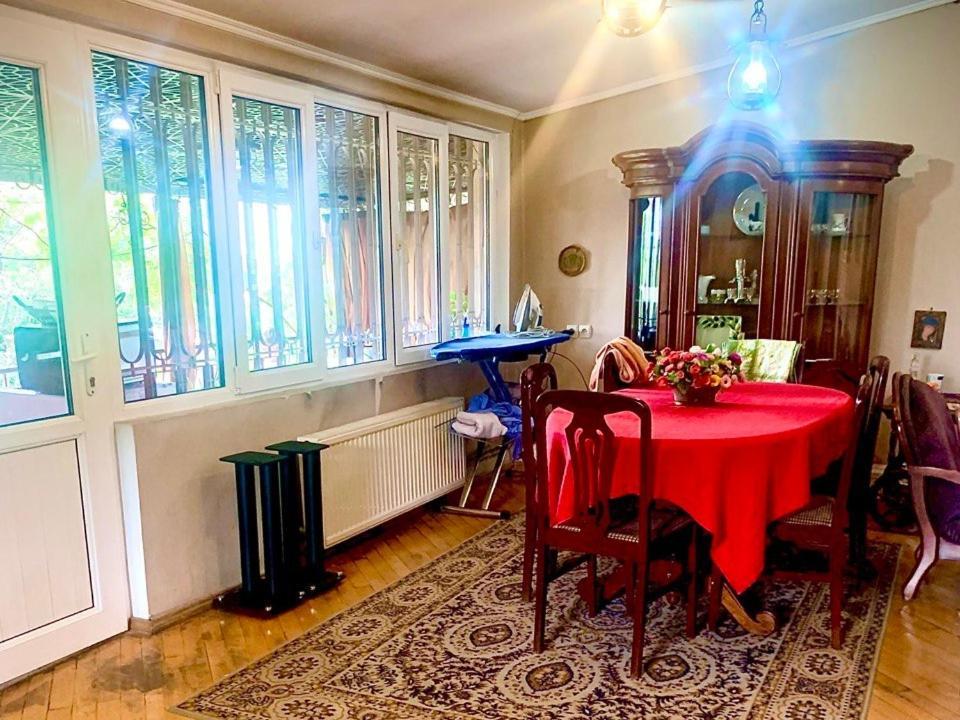 Polonia Tbilisi House Hotel Bagian luar foto