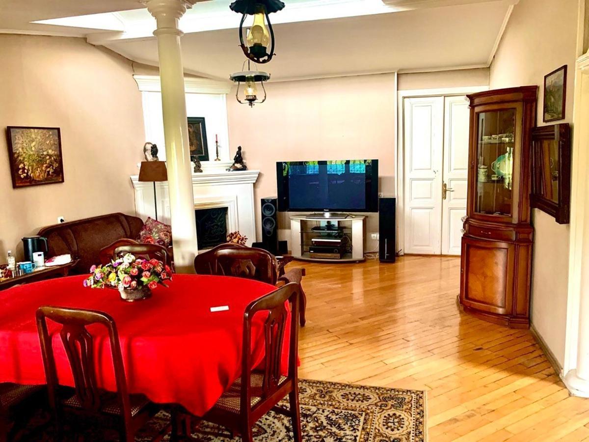 Polonia Tbilisi House Hotel Bagian luar foto